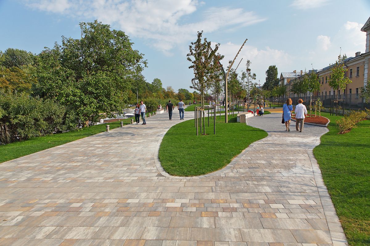 Набережная реки Карповки