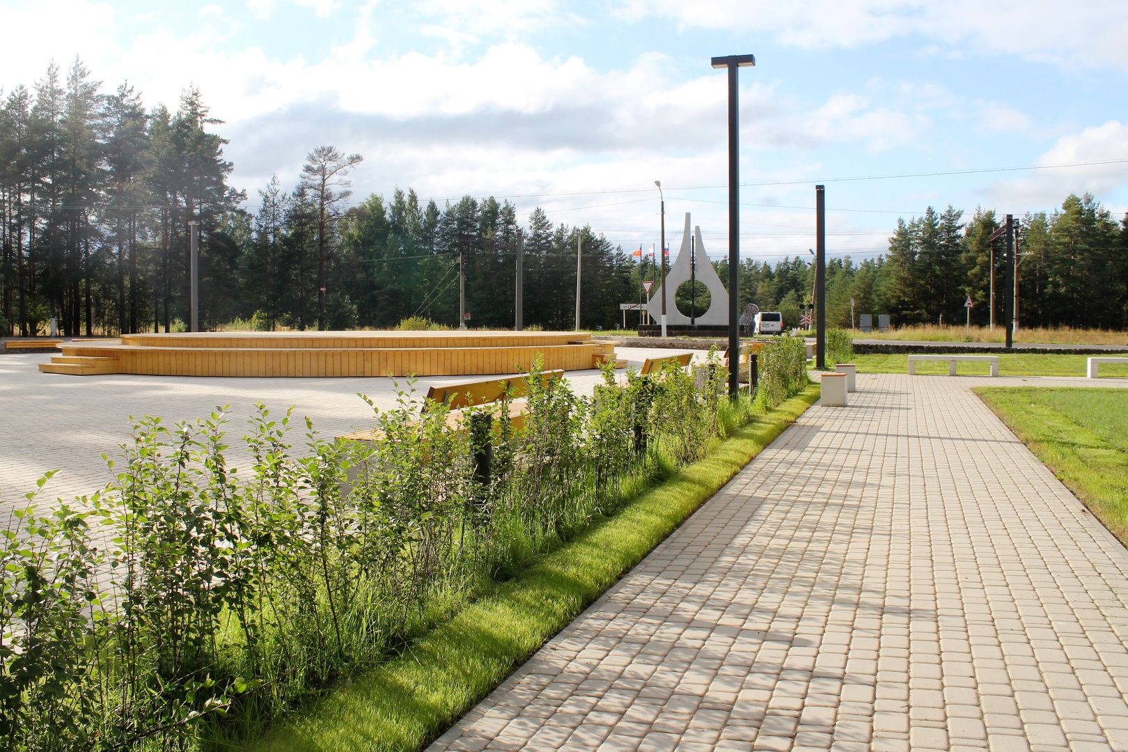 Центральная площадь, Громово